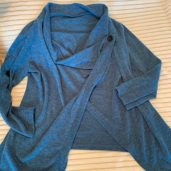 Sweaters - 💜FREE with purchase of $40 it more💜 Wrap shawl